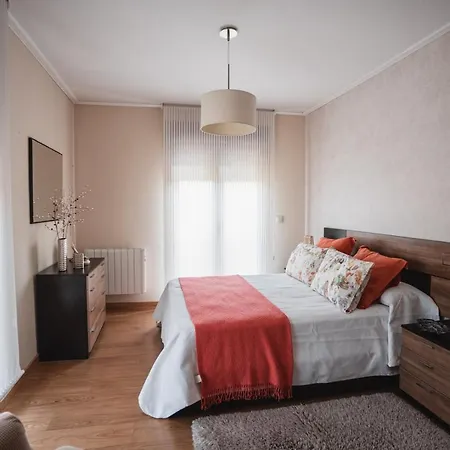 Holiday home Os Castanos