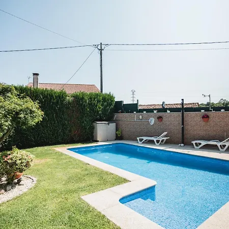 Os Castanos Holiday home
