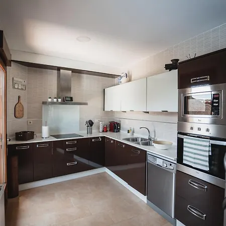Os Castanos Holiday home